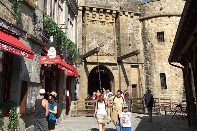 2-Hour Guided Walking tour of the Mont Saint Michel - Guide quality can make or break the visit