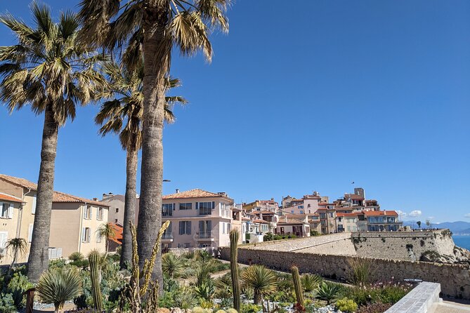 2 Hour Walking Tour in the Old Town of Antibes - Key points to know before you book