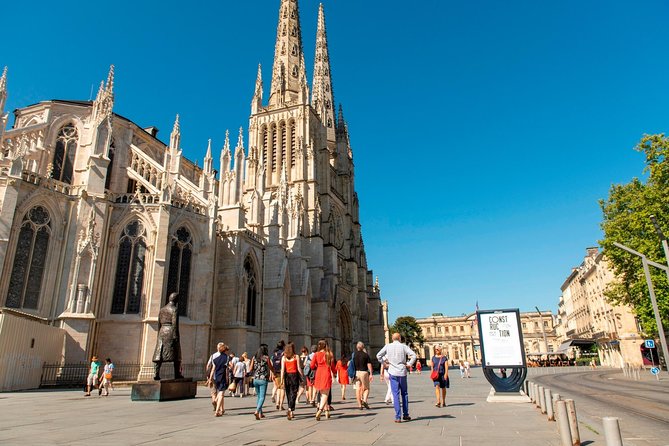 2-Hour Walking Tour of the City’s Iconic Sights and History - Place du Parlement and the old center