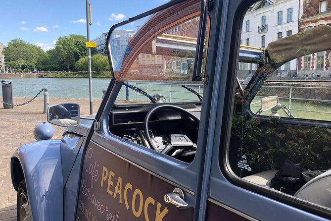 30-Minutes Private Guided Tour of Lille by Convertible 2CV - Rihour Palace and Lille’s former hospice museum