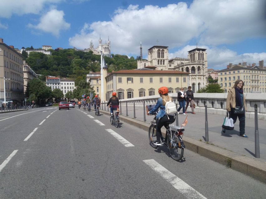 4h Complete Lyon Experience - E-Bike, Tasting & Walk - Key points at a glance