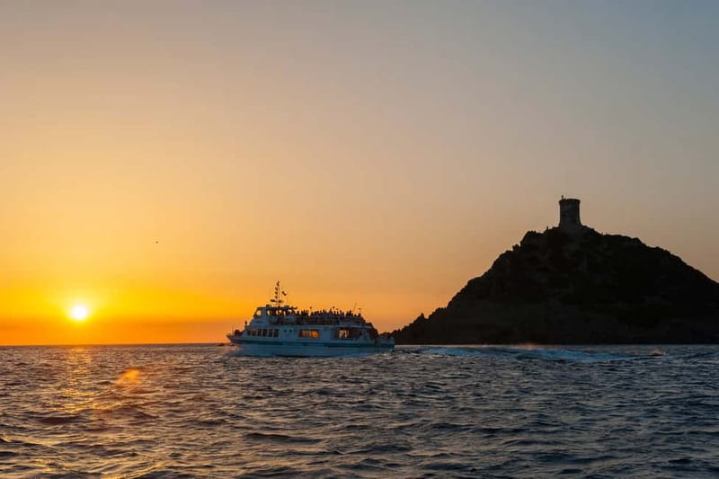 Ajaccio/Porticcio: Sanguinaires Sunset Cruise & Wine Tasting - Why this cruise works so well at sunset