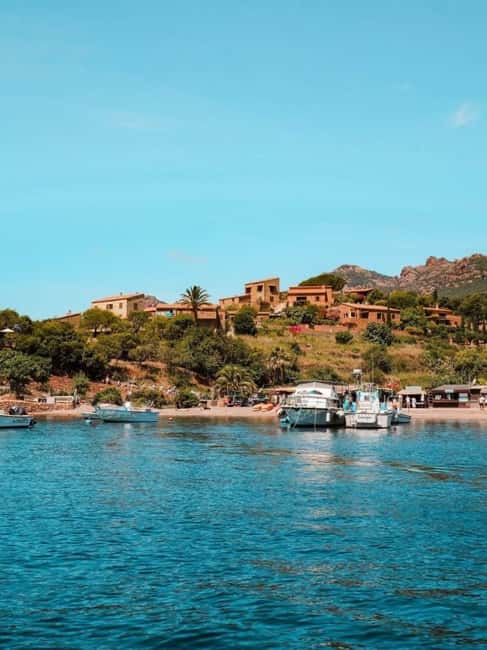 Ajaccio: Scandola - Girolata - Piana - Capo Rosso Tour - The 80-minute run from Ajaccio