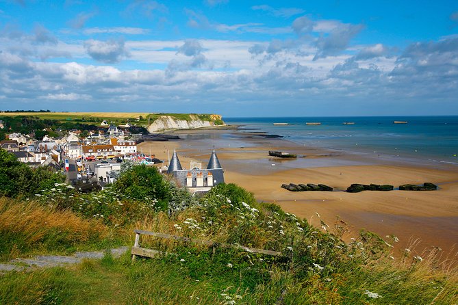 Arromanches 360 Circular Cinema Entrance Ticket - Arromanches itself gives the film more meaning