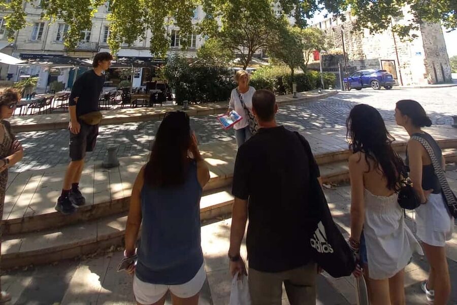 Avignon: History and Legend Walking Tour - How much walking and how difficult is it?