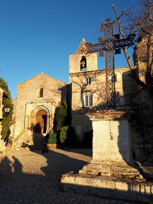 Avignon: Pont du Gard, Saint Remy and Les Baux Half-Day Tour - Timing, weather, and what to bring