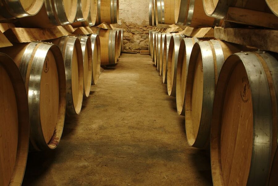 Bandol and Cassis: Full Day Wine Tour from Marseille - Tasting the Cassis whites