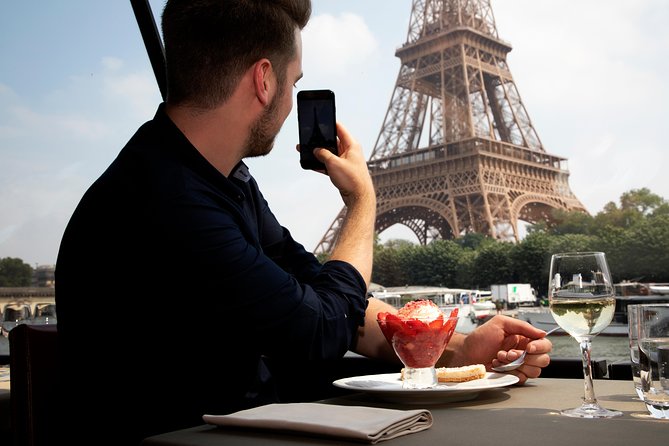 Bateaux Parisiens Seine River Gourmet Lunch & Sightseeing Cruise - Musée d’Orsay, the Louvre, and the old bridges