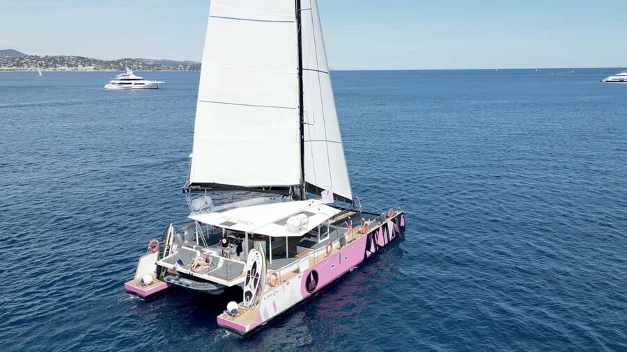 Bay of Quiberon or Morbihan gulf: Evening 2 hours navigation - Sunset, silence, and the simple pleasure of sailing