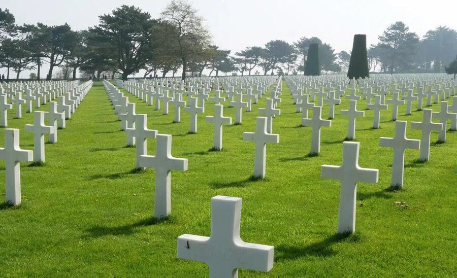 Bayeux: Normandy D-Day Landing Beaches Full-Day Guided Tour - Why a guided Normandy beach tour helps