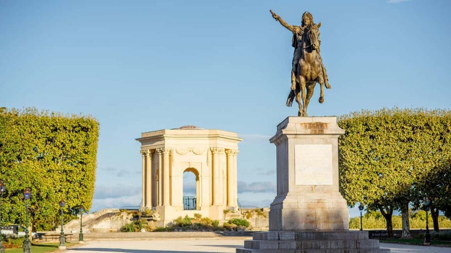 Best of Montpellier: Private Walking Tour with a Local - Cafes, markets, and advice you can use later