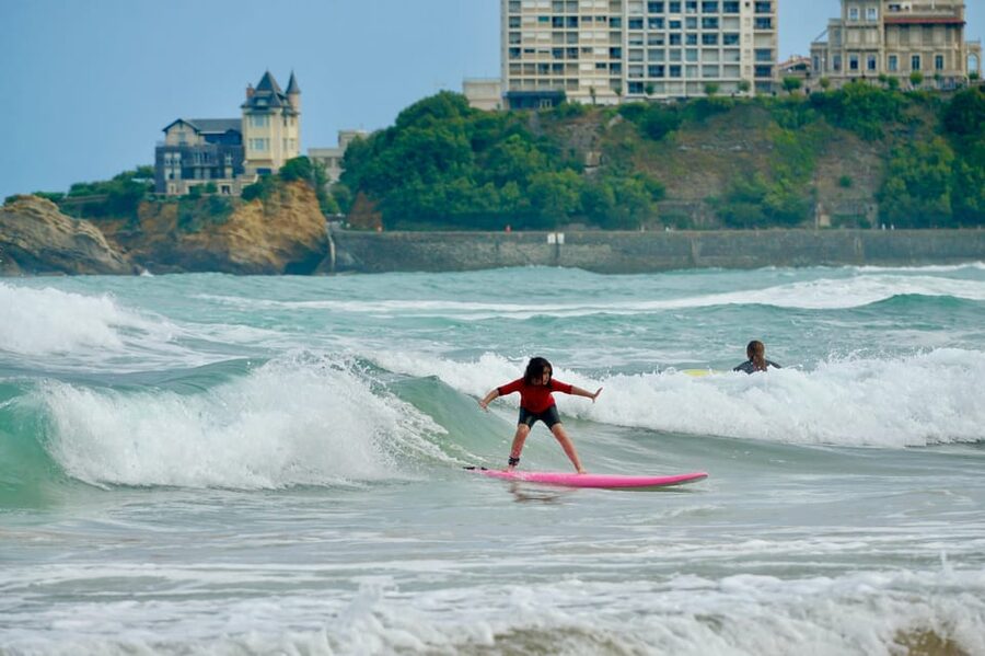 Biarritz: 1.5-Hour Group Surf Lesson - Why the tide controls your schedule