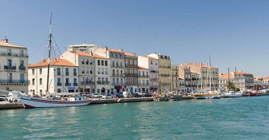 Boat walk in Sete on the singular island 1 hour - Why Sète is best understood from the water