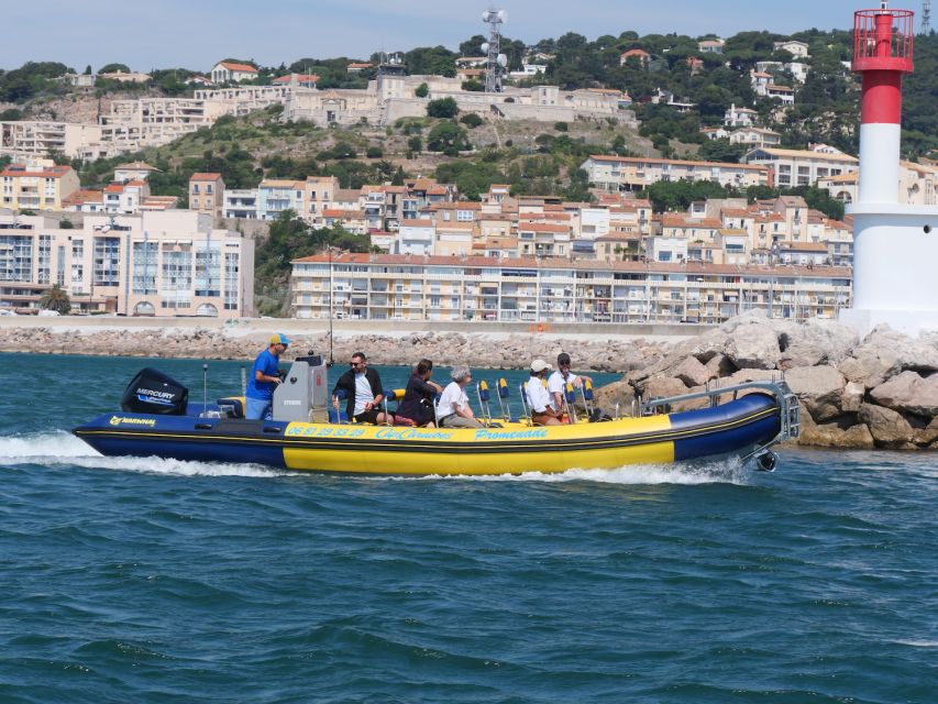 Boat walk in Sete on the singular island 1 hour - What you see along the canals