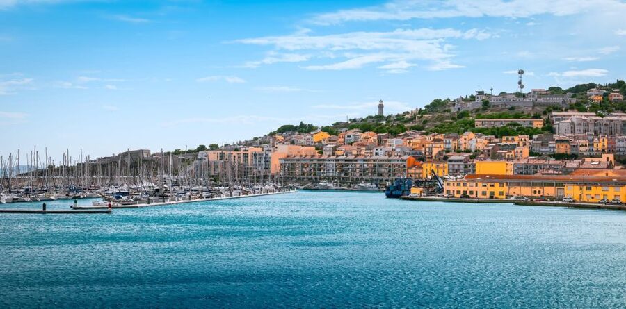 Boat walk in Sete on the singular island 1 hour - My verdict on the Sète canal cruise