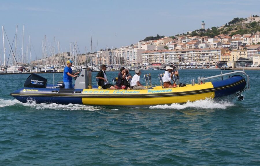 Boat walk in Sete on the singular island 1 hour - Boarding the Narwhal SP 900