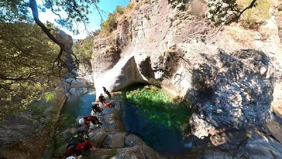 Bocognano: Corsica Richiusa Canyon Tour - The one-hour walk into the canyon