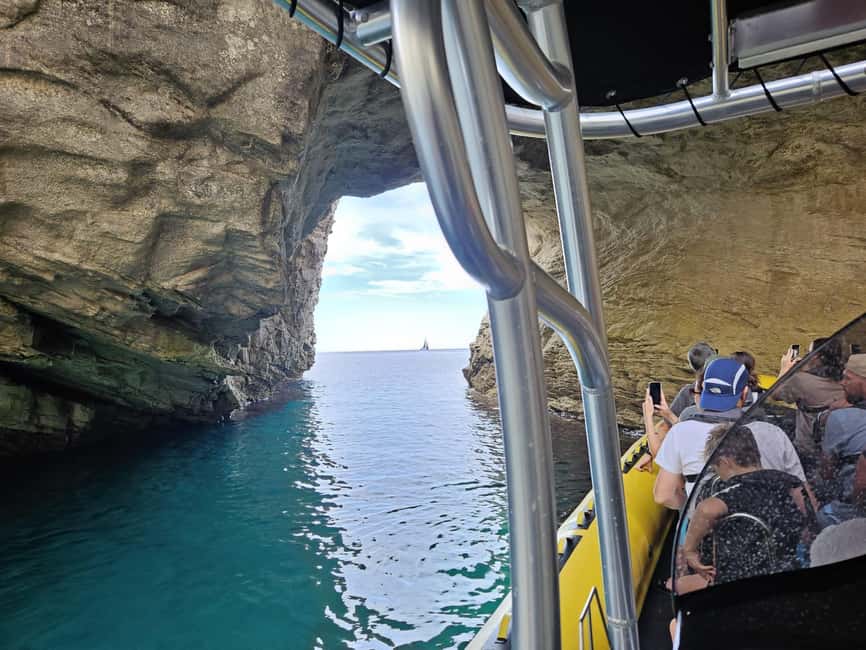 Bonifacio: Lavezzi Islands and Caves Guided Tour - Why this three-hour route works so well