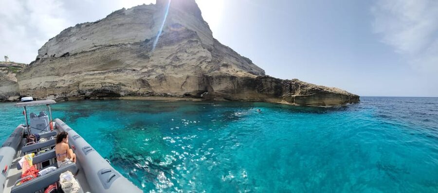 Bonifacio: Lavezzi Islands and Caves Guided Tour - A quieter pause at Fazzio Bay