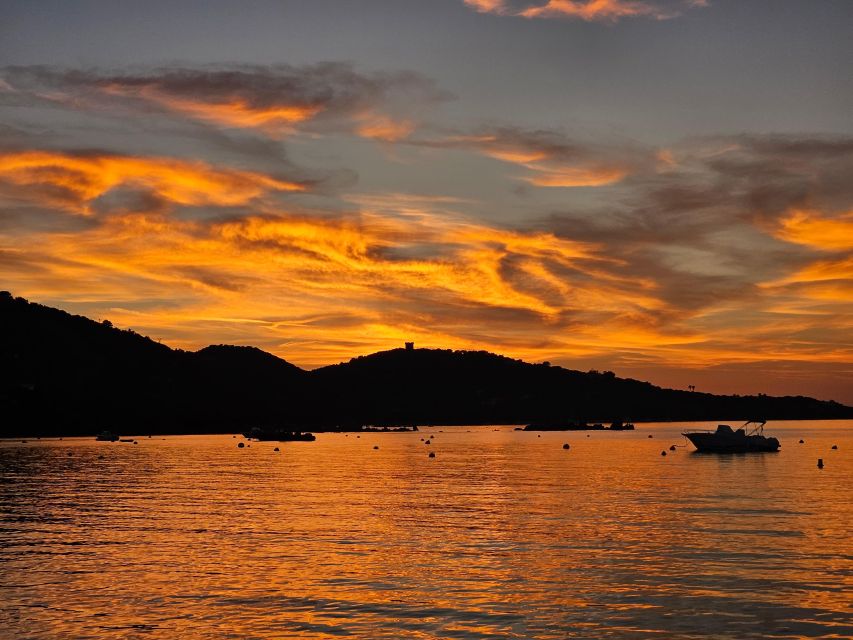 Bonifacio: sunset catamaran trip and aperitif - Price and what you get for it