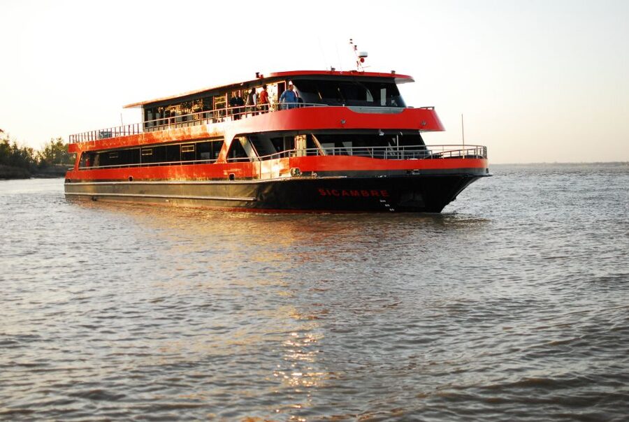 Bordeaux: 2-Hour River Dinner Cruise - Who will enjoy this Bordeaux dinner cruise?