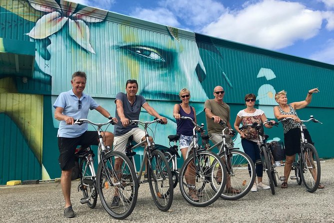 "Bordeaux by bicycle: a 3-hour tour immersive experience" - Why a bicycle works so well in Bordeaux