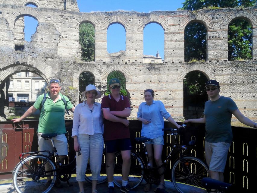 Bordeaux: Essentials 3-Hour Bike Ride - Saint-Michel and the Pont de Pierre