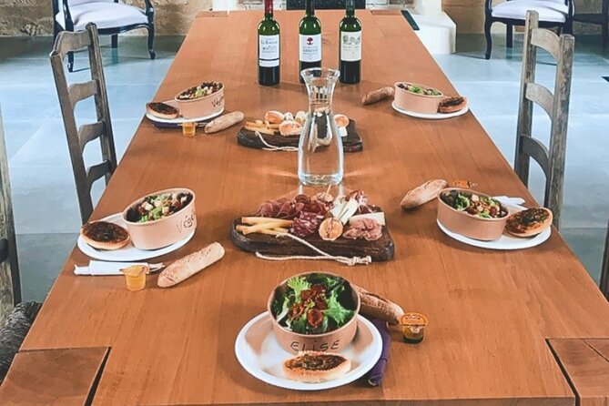Bordeaux Full Day Wine Tour - 3 Wineries & Gourmet Picnic Lunch - Meeting at 9:05 a.m. in central Bordeaux