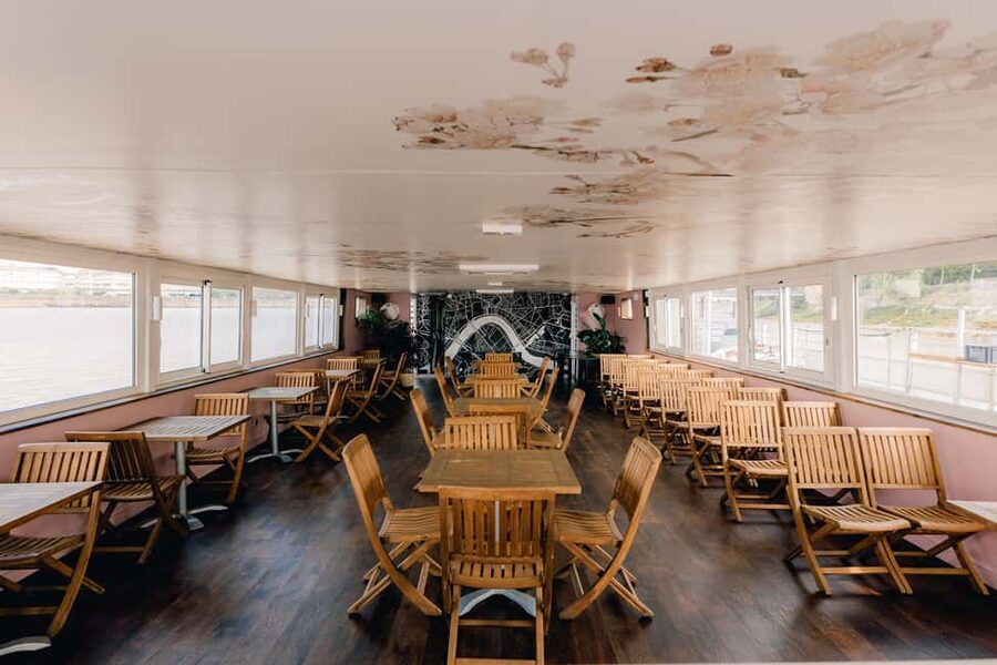 Bordeaux: Garonne River Yacht Cruise with Brunch - Why this Garonne brunch works so well