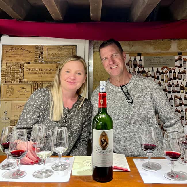 Bordeaux: Guided Bordeaux Wine Tasting Class with 6 Wines - Food pairings make the lesson practical