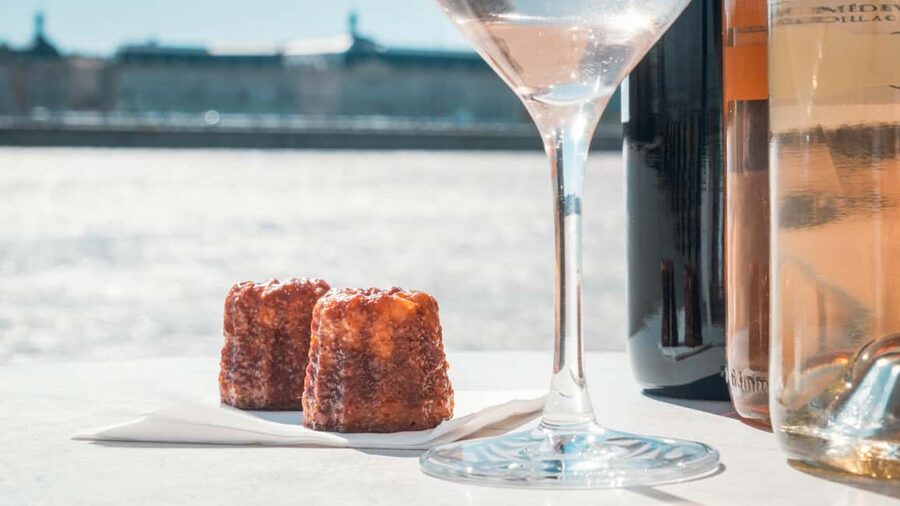 Bordeaux: Guided Wine and Canelé Discovery Cruise - Key points at a glance