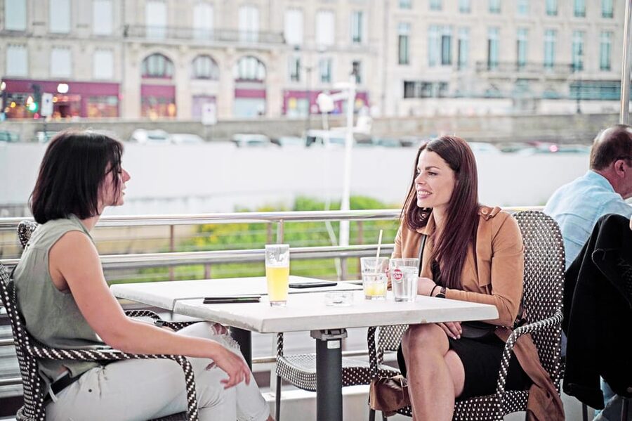 Bordeaux: Guided Wine and Canelé Discovery Cruise - Place de la Bourse and the Miroir d’eau