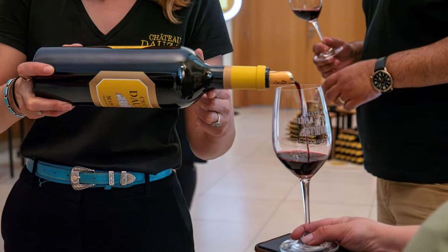 Bordeaux: Half-Day Margaux Tour with Wine Tastings - Passing Château Margaux for the classic photograph