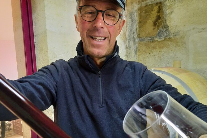 Bordeaux Médoc Region Private Wine Lovers Tour with Chateau Visits & Tastings - Guides who make the day personal