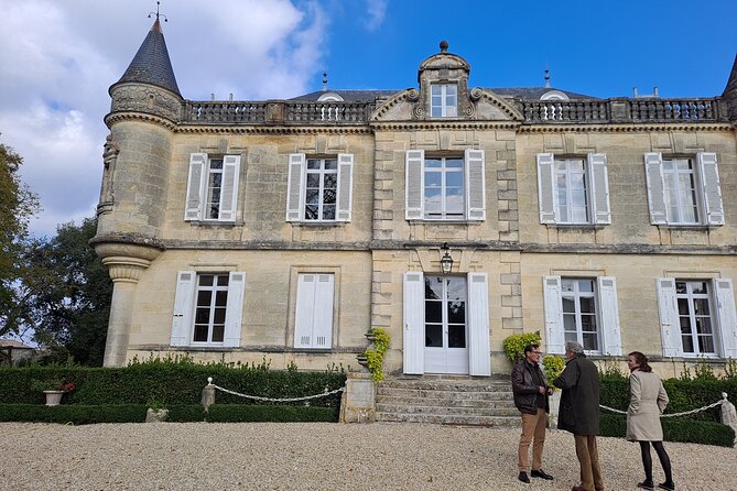 Bordeaux Médoc Region Private Wine Lovers Tour with Chateau Visits & Tastings - Practical comfort for a nine-hour outing