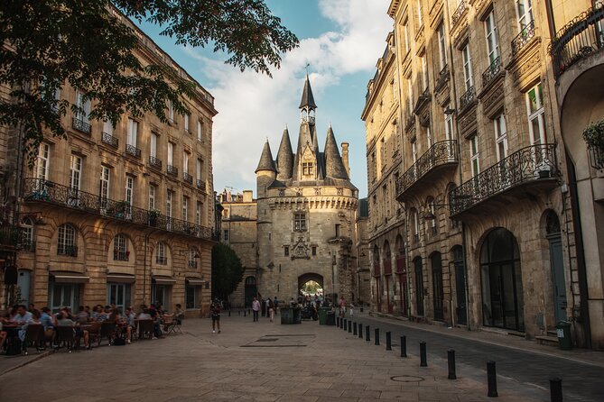 Bordeaux Old Town Food and Wine Tour - A leisurely route that does not feel like a march
