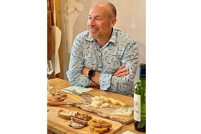 Bordeaux Old Town Food and Wine Tour - Personal attention from guides such as Alexandre and Alexandra