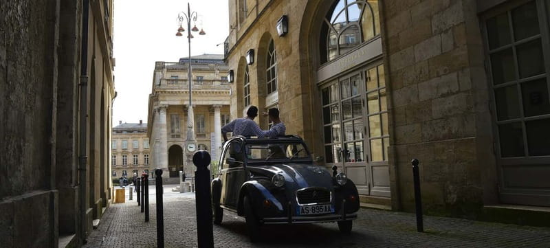 Bordeaux: Private Tour in a Citroën 2CV - Crossing the Garonne for the city’s wider view