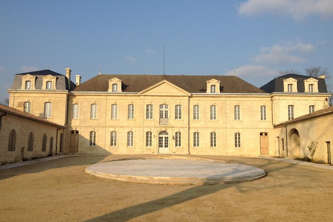 Bordeaux Super Saver Wine Tasting class and St Emilion region - Two châteaux, two ways to understand Bordeaux wine