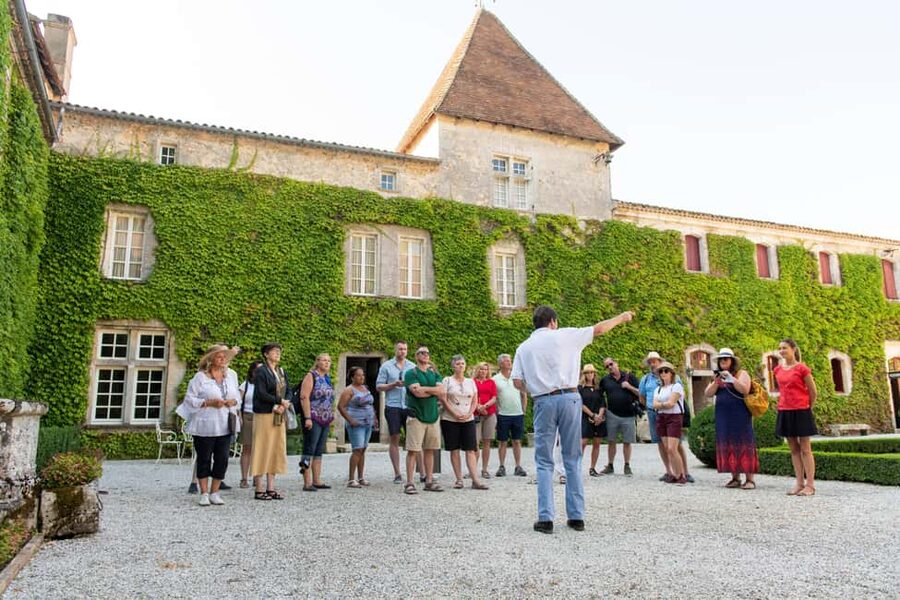 Bordeaux: Vineyards Wine Tasting Half-Day Trip - Saint-Émilion: church, cobbles, and one château