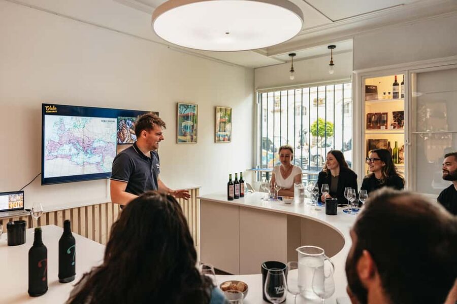 Bordeaux: Wine Masterclass with Cheese and Charcuterie Board - Why this Bordeaux class works for beginners