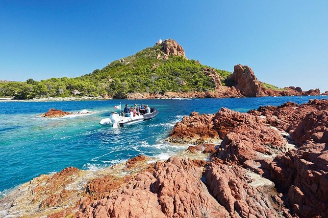 Calanques de l'Estérel - Departure from AGAY - Why the Esterel coast looks different from the water