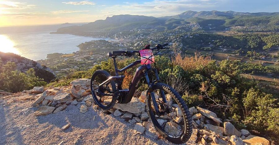 Calanques National Park: E-Mountain Bike with Virtual Guide - A sporty outing with room for different abilities
