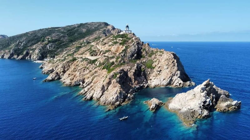 Calvi: Underwater journey at the edge of a natural reserve - The short boat ride toward Revellata