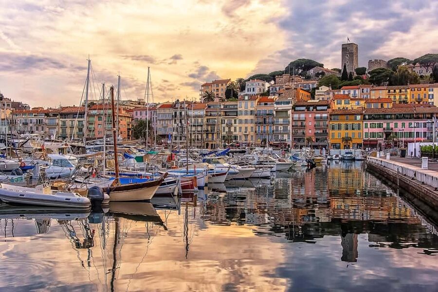 Cannes: City Tour in a Vintage Bus - Daniel and the value of a personal guide