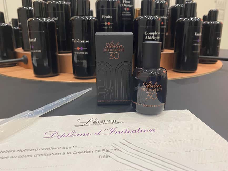 Cannes: Discovery Perfume Workshop - Starting with 40 essences