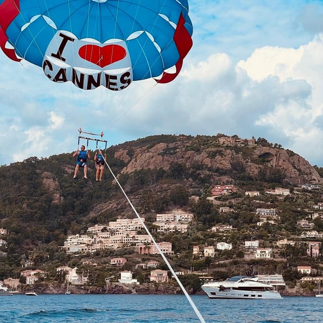 Cannes: Parasailing Experience for Couples, Family & Friends - Sharing the air with two to five people