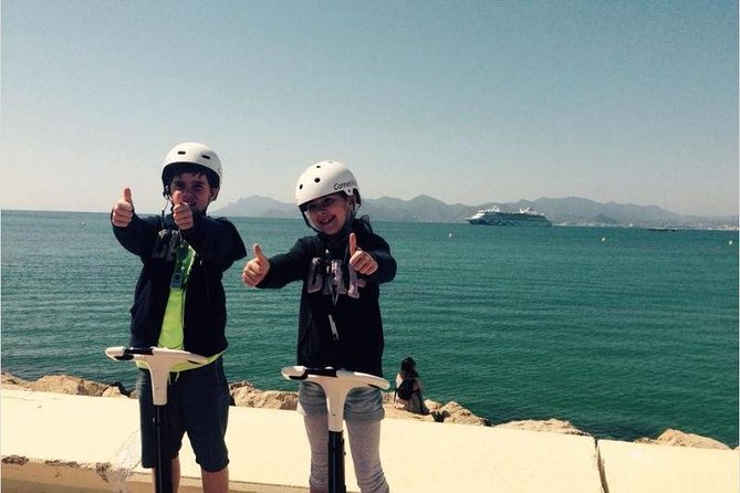 CannesVisiTour, Grand Tour: 2 Hours - Pointe Croisette: gardens, beaches, and open waterfront