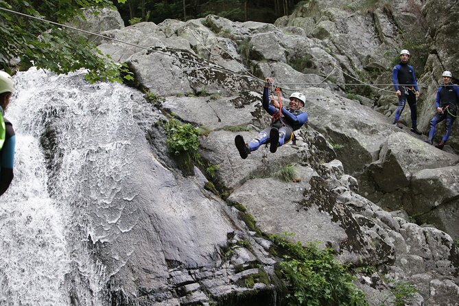 Canyoning tour Aero Besorgues -half day - The splash zip line into the water