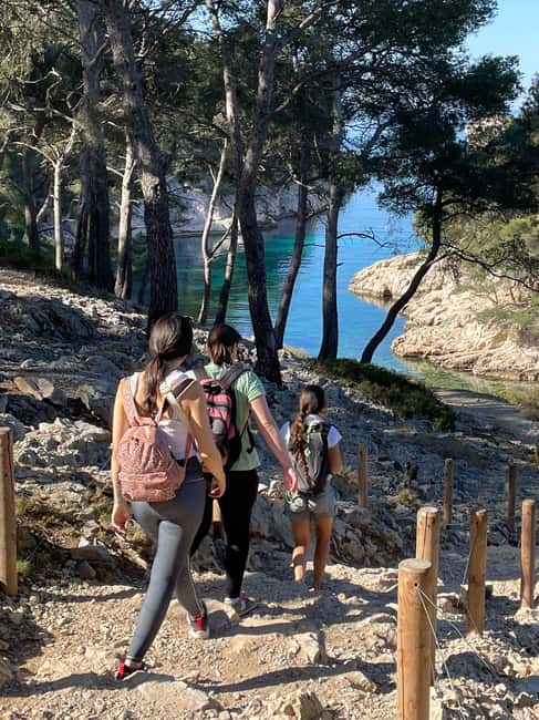 Cassis: 3 Calanques Half-Day Hiking Tour with Swimming - Four details that shape the experience